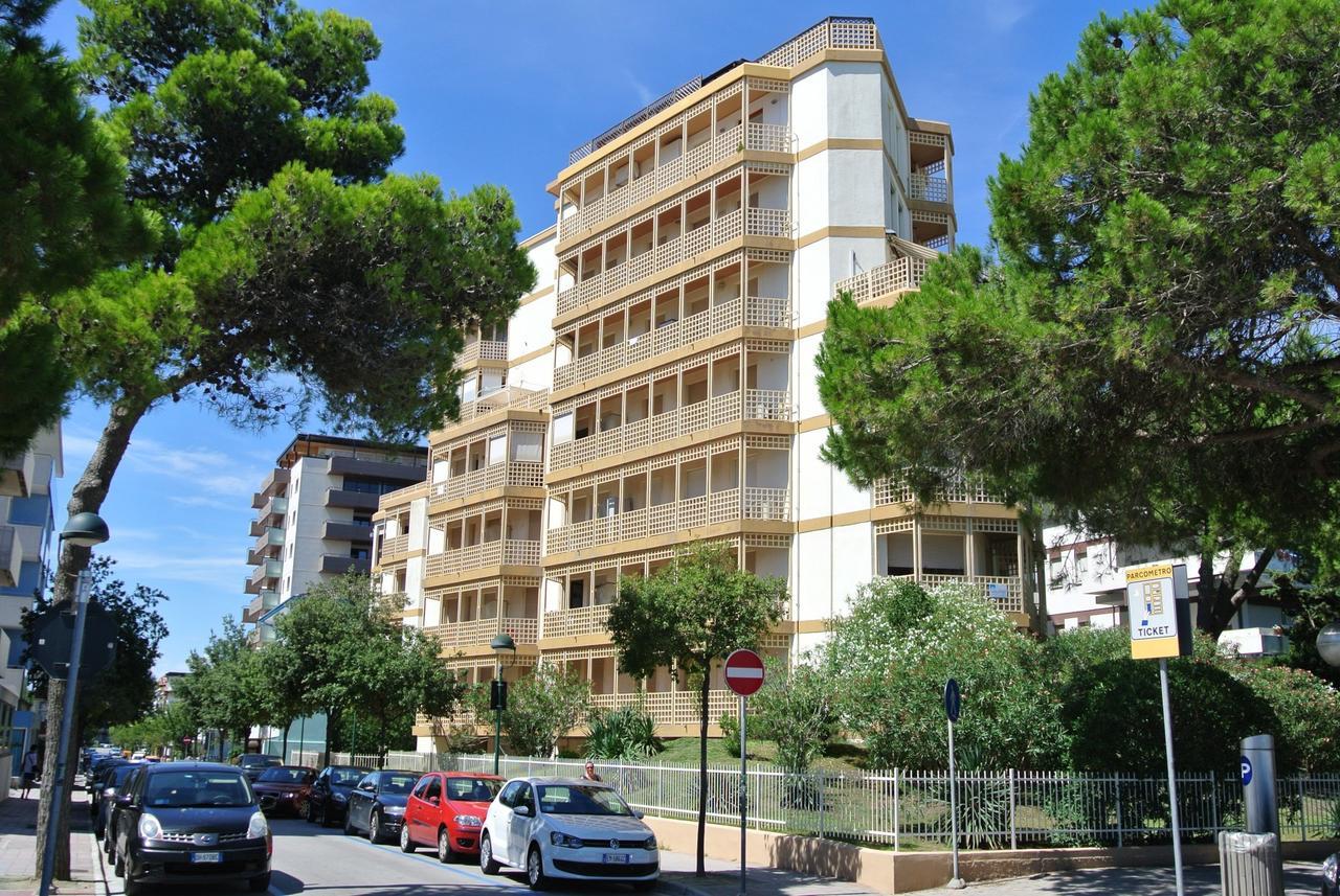 Appartamenti Lungomare Sabbiadoro Lignano Sabbiadoro Exterior photo